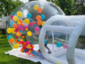 Bubble House – Casă gonflabilă transparentă pentru evenimente